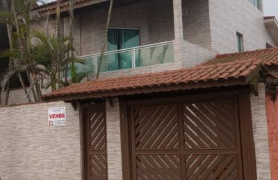 CAS231207 Sobrado à Venda no Suarão Itanhaém – 05 Dormitórios a 20m do Mar