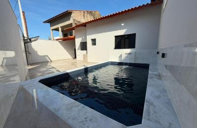 CAS261365 Casa Nova no Jardim Jamaica Itanhaém – 02 Dormitórios com Piscina
